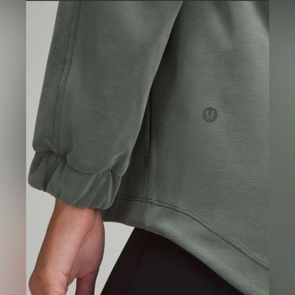 NWT Lululemon Softstreme Cinch-Waist Jacket Smoked Spruce Size 6 - Picture 4 of 15
